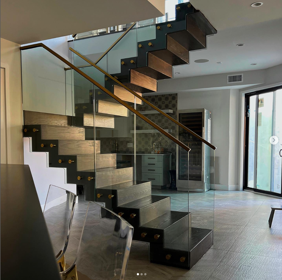 Glass Railing Open Stringer U shape zig zag stringer staircase glass railing stairs - Foshan Evans